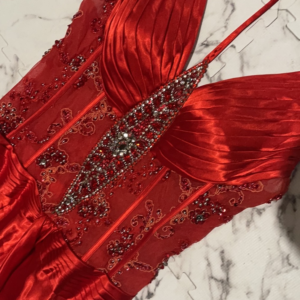 Beautiful skinny strapped rhinestone prom dress